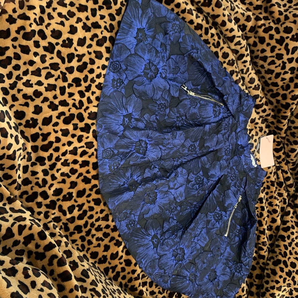 BRAND NEW THREE FLOOR SKIRT